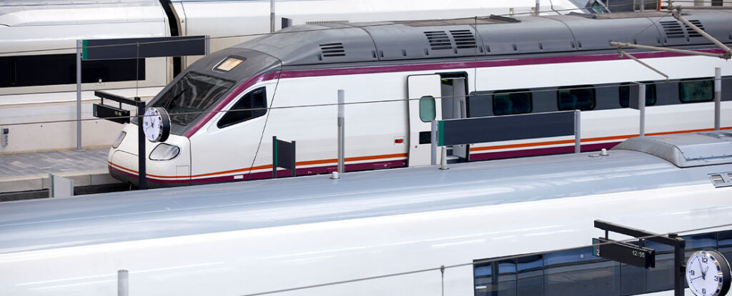 anden trenes de alta velocidad. Iberdrola y Renfe.