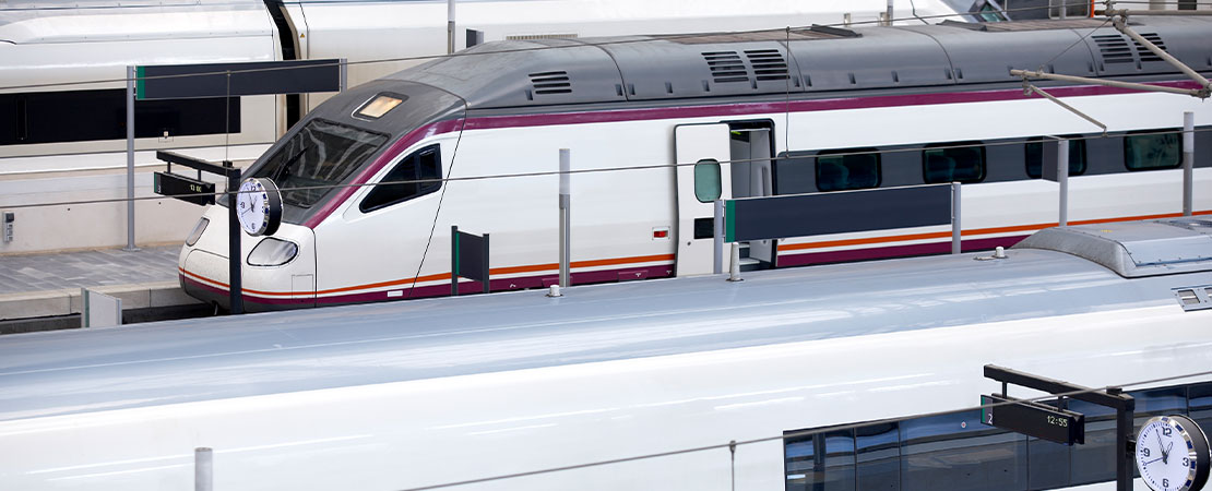 anden trenes de alta velocidad. Iberdrola y Renfe.