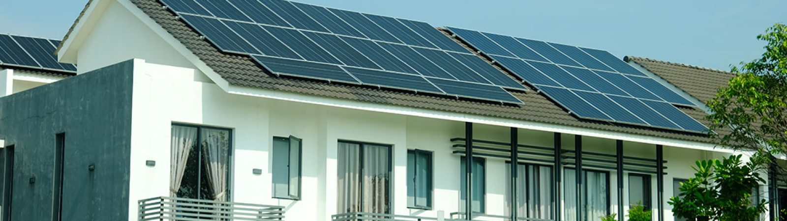 Vivienda con instalacion de placas solares de iberdrola